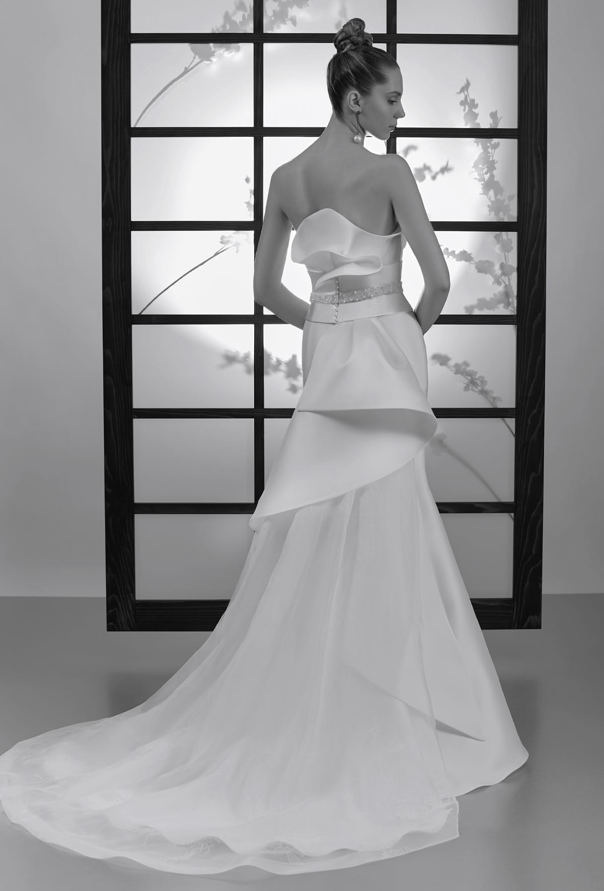 mysecret sposa abito da sposa con coda realizzata in organza stampata tono su tono