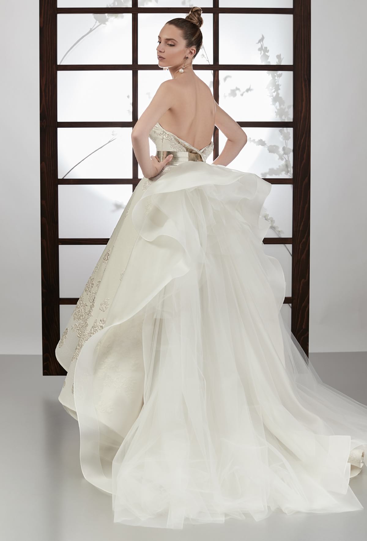 mysecret sposa abito da sposa voluminosa cappa in organza in seta e tulle