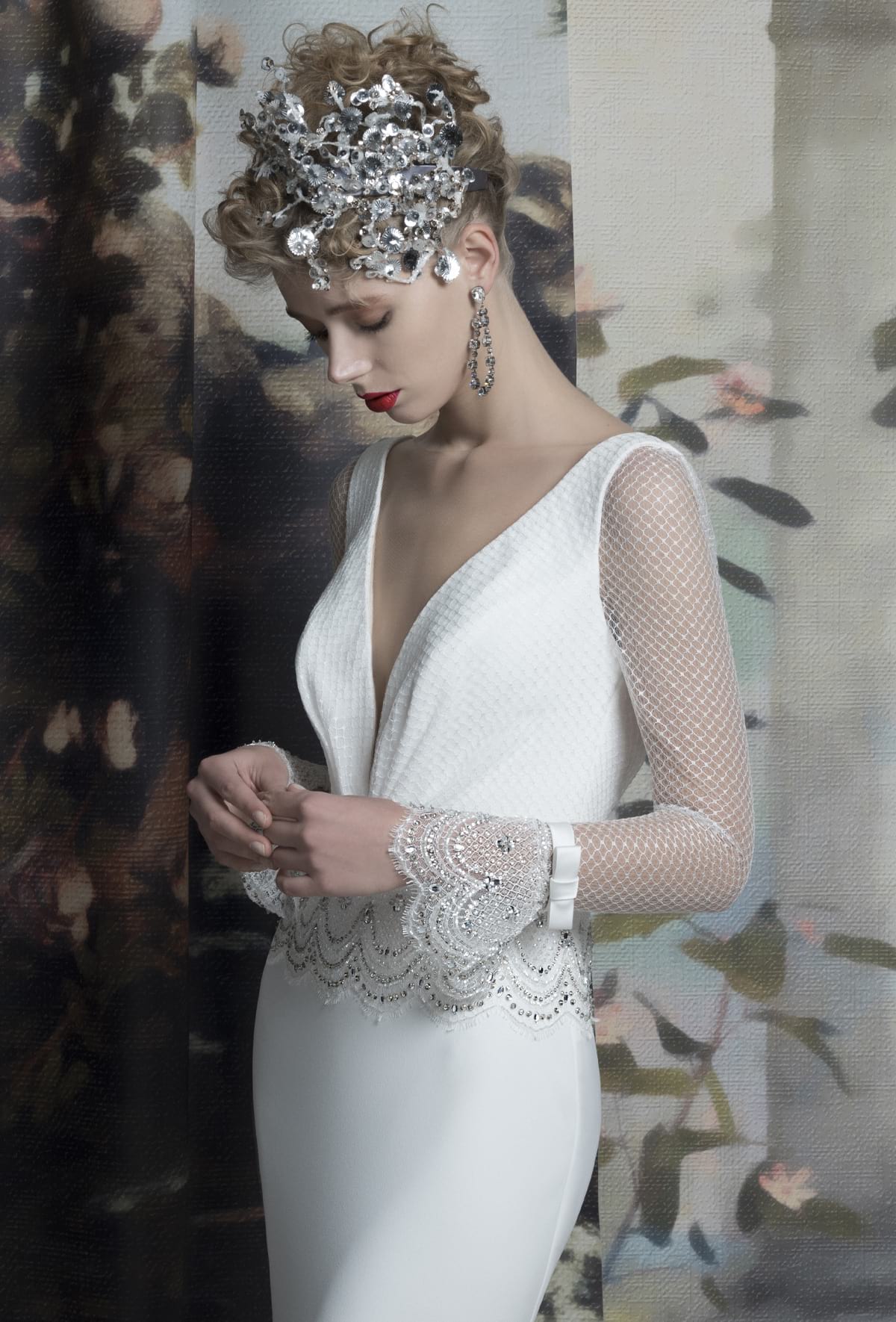 mysecret sposa abito con profonda V in tulle nude-look