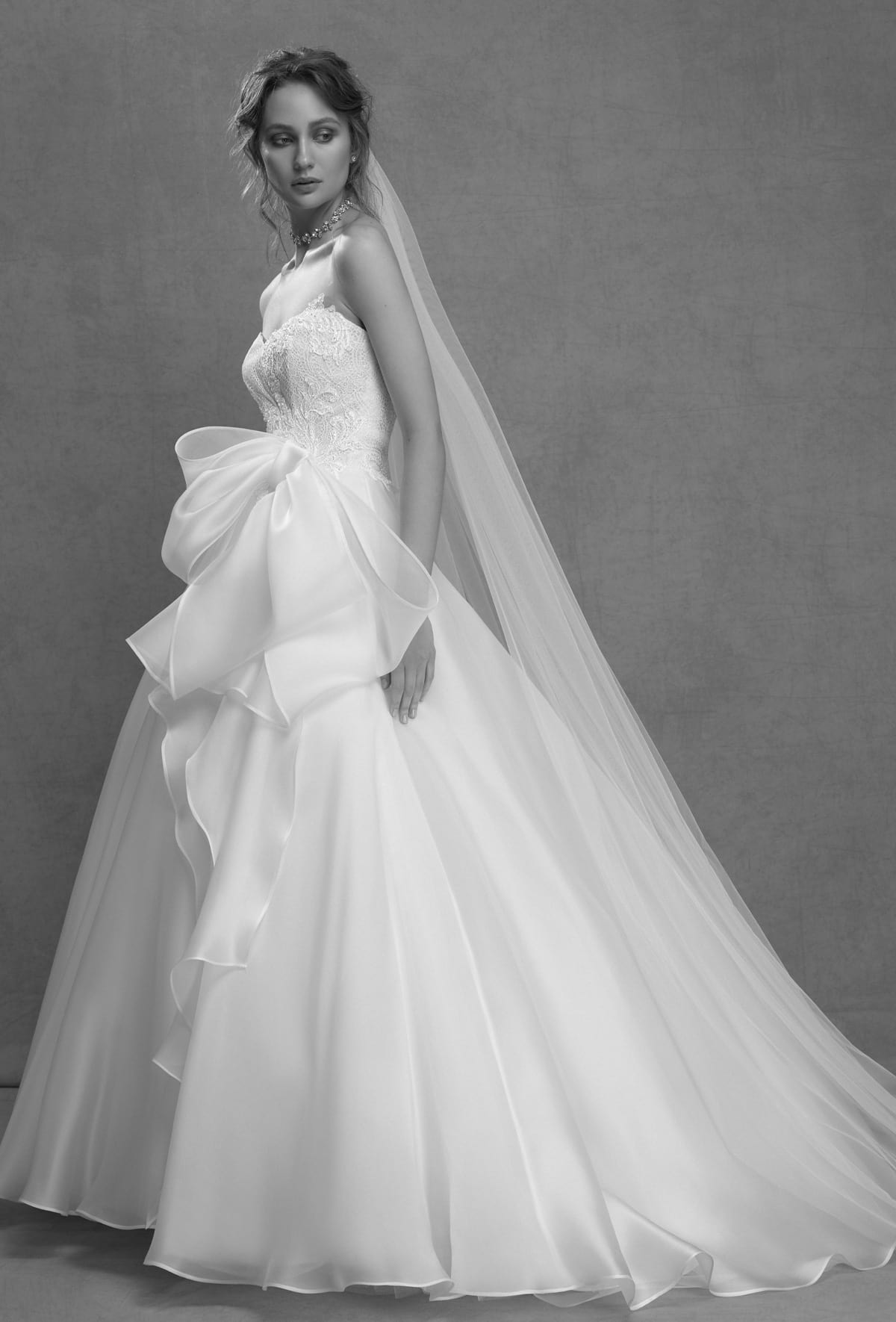 mysecret sposa ampio abito con gonna a ruota in organza e seta 2