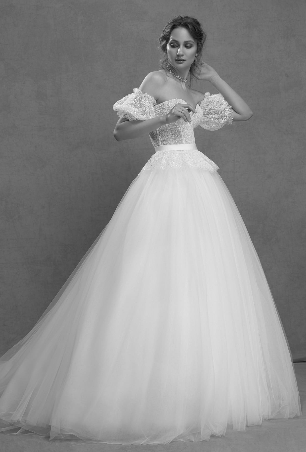 mysecret sposa completo da sposa formato da un’ampia gonna in tulle 2