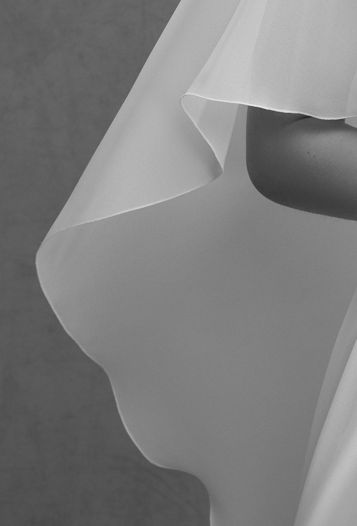 mysecret sposa mantellina in georgette con scollo a barca ricamato a mano con cristalli swarovski 2