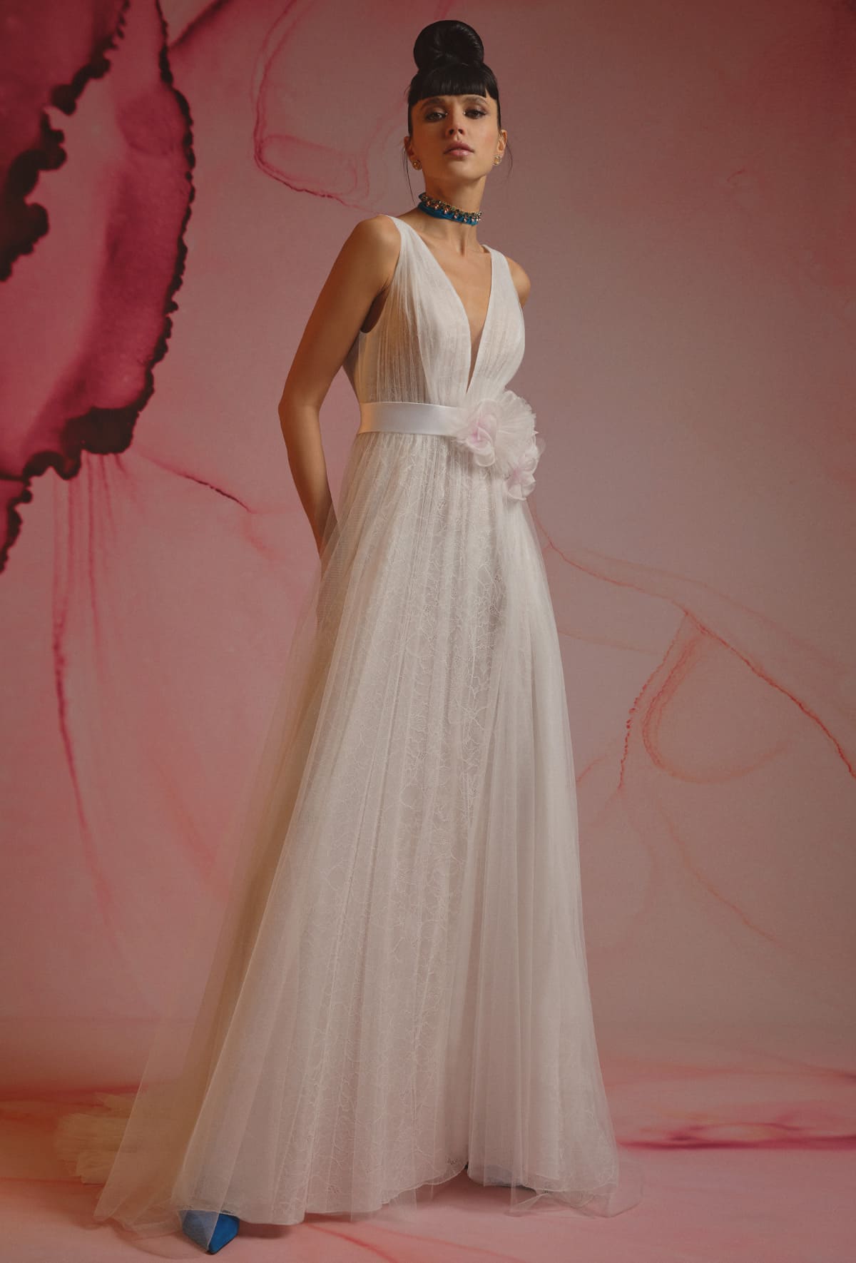 Slip dress entirely made of chantilly lace - 23114-1