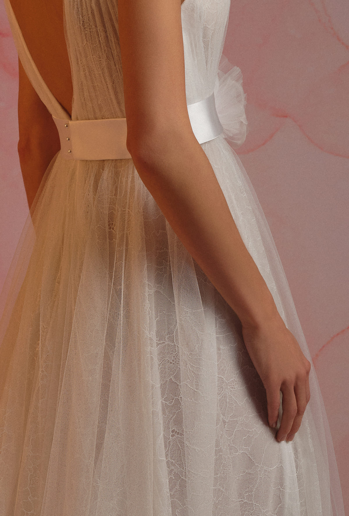 Slip dress entirely made of chantilly lace - 23114-4